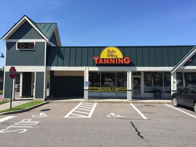 More Photos Of 1127 North Ave, Burlington General Retail For Lease