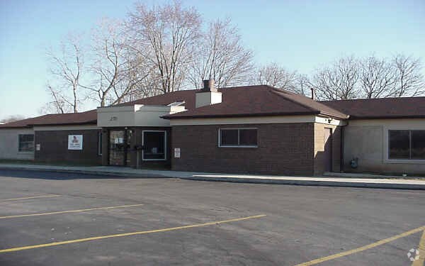 More Photos Of 2511 Mock Rd, Columbus Freestanding For Sale