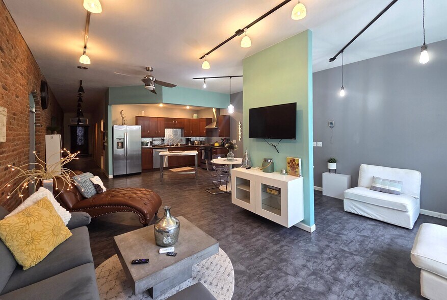 More Photos Of 14 E 3rd St, Jamestown Flex For Sale