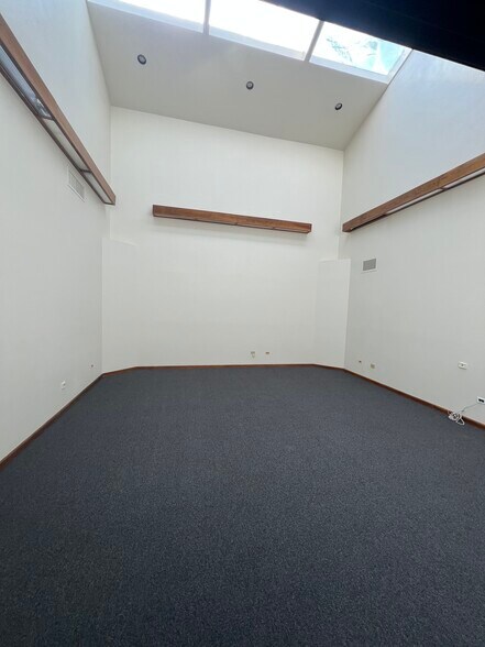 More Photos Of 12325 W 52nd Ave, Arvada Research And Development For Lease