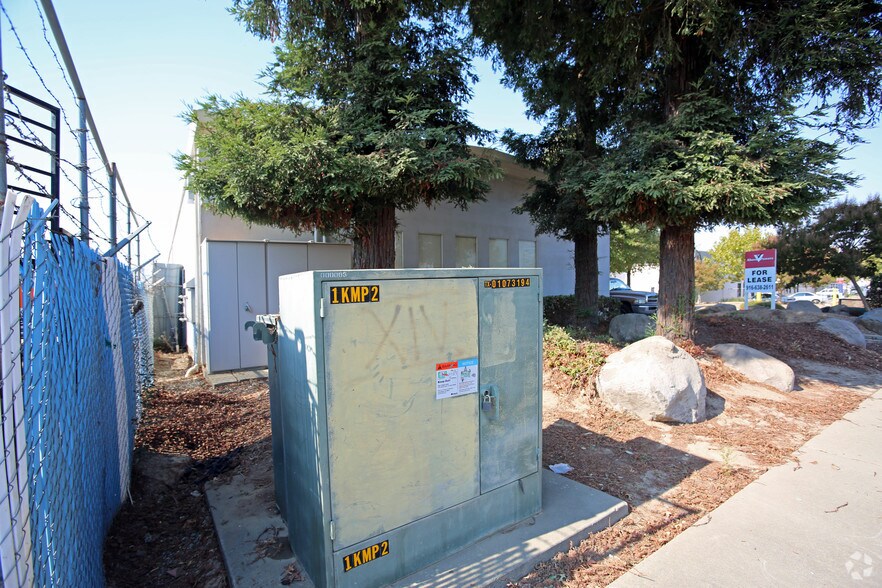 More Photos Of 7245 32nd St, North Highlands Warehouse For Lease