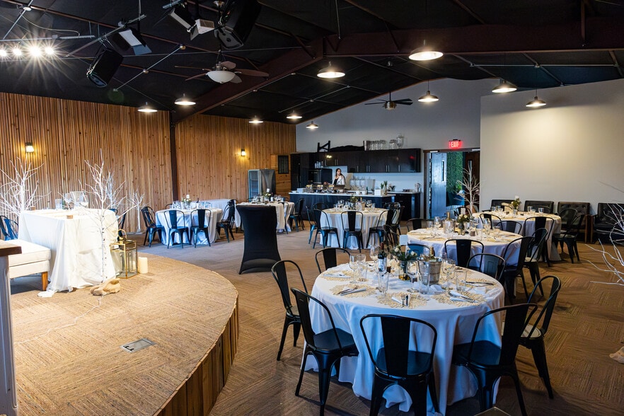 More Photos Of 150 Passion Play Rd, Eureka Springs Restaurant For Sale