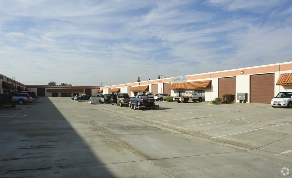 More Photos Of 336 S Waterman Ave, San Bernardino Warehouse For Lease