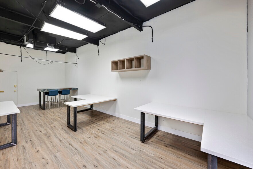 More Photos Of 1820 E Garry Ave, Santa Ana Office For Sale