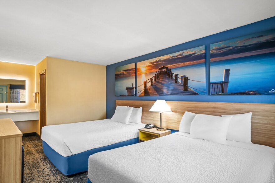 More Photos Of 1630 Richmond St, Mount Vernon Hotel For Sale