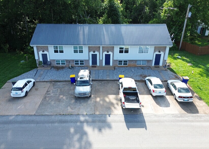 More Photos Of 105 Windy Cir, Franklin Multifamily For Sale