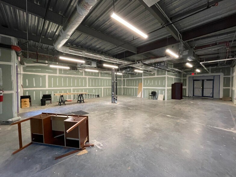 More Photos Of 2675 Elms Plantation Blvd, Charleston Office For Lease