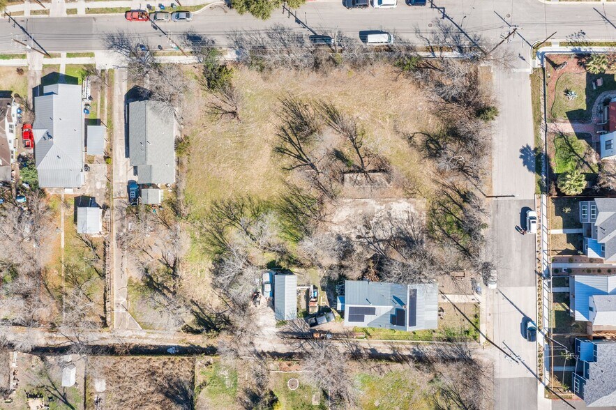 More Photos Of 931 N Olive St, San Antonio Land For Sale