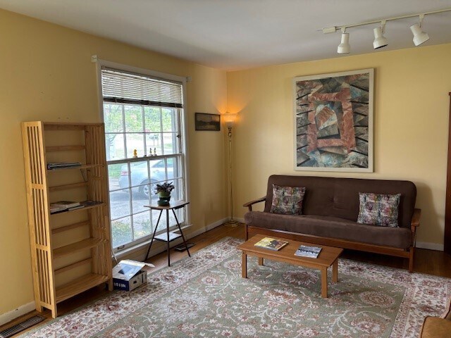 More Photos Of 2929 Berry Hill Dr, Nashville Office For Lease