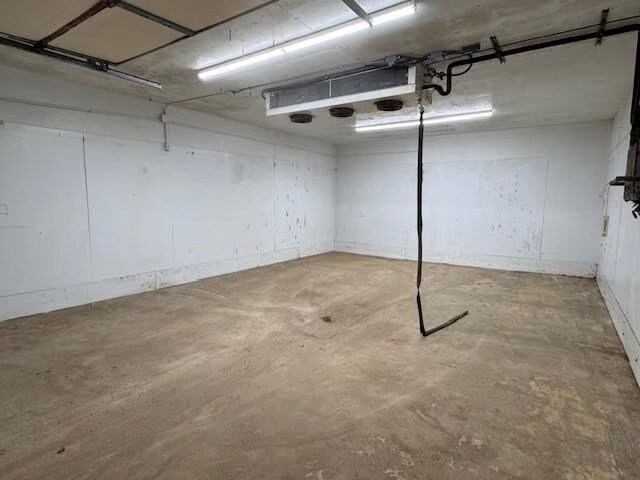 More Photos Of 116 S 10th St, Marshall Light Distribution For Sale