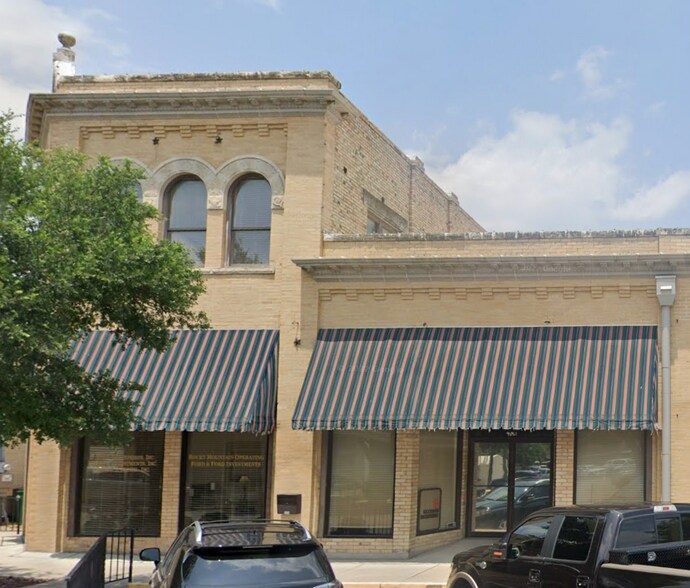 More Photos Of 113 E 3rd St, Taylor Storefront Retail Office For Lease