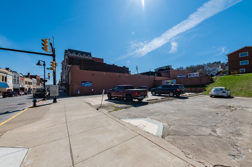 More Photos Of 347 W Main St, Clarksburg Office For Lease