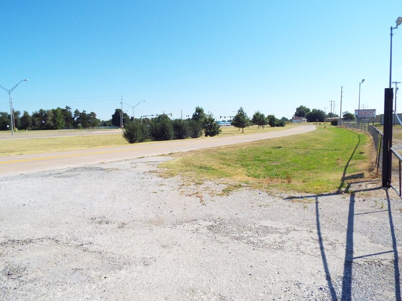 More Photos Of 3601 N Van Buren Byp, Enid Freestanding For Lease