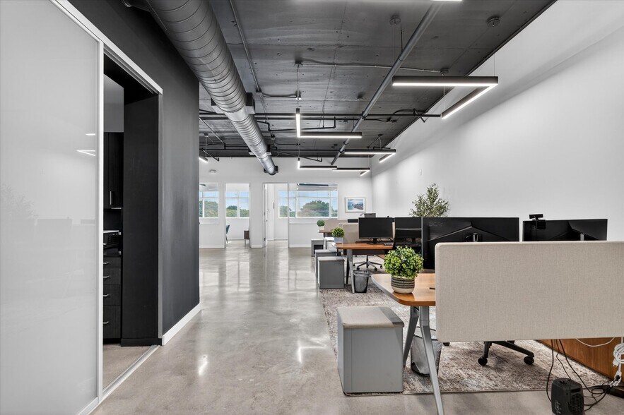 More Photos Of 7301 SW 57th Ct, South Miami Office For Sale