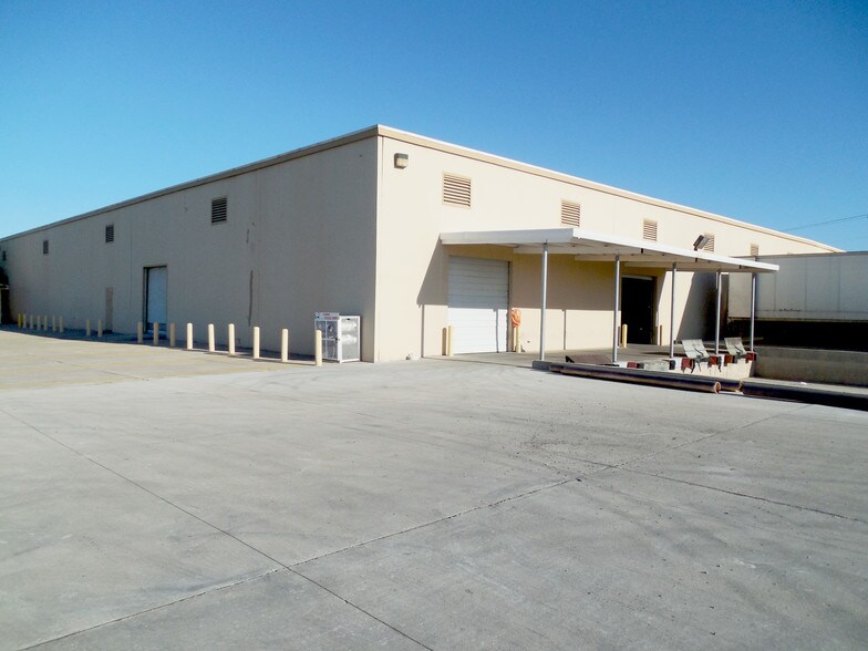 More Photos Of 1138 Barranca Dr, El Paso Warehouse For Lease