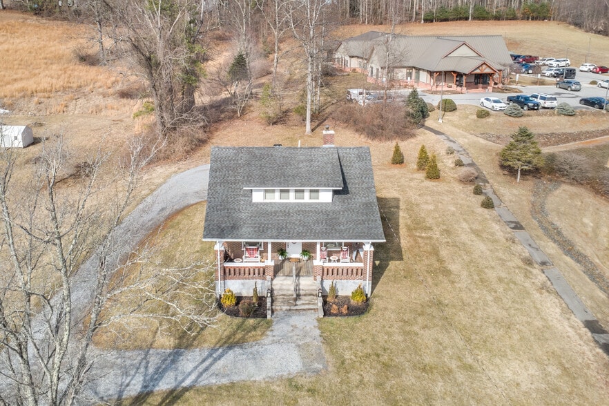 More Photos Of 132 Christiansburg Pike NE, Floyd Flex For Sale