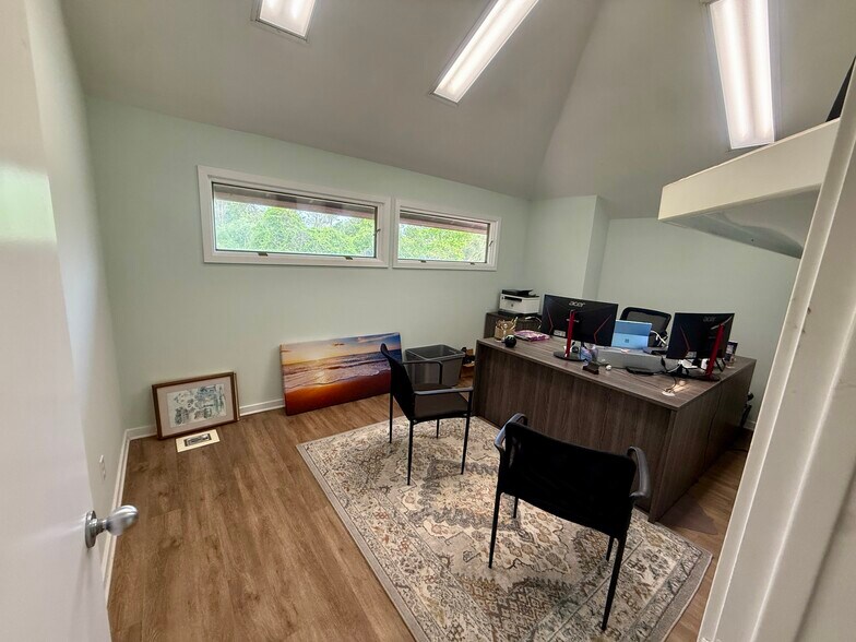 More Photos Of 1411 S 14th St, Fernandina Beach Office For Lease