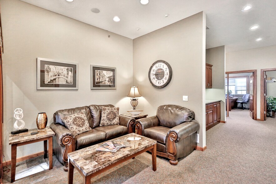 More Photos Of 2191-2195 Northdale Blvd NW, Coon Rapids Office For Sale