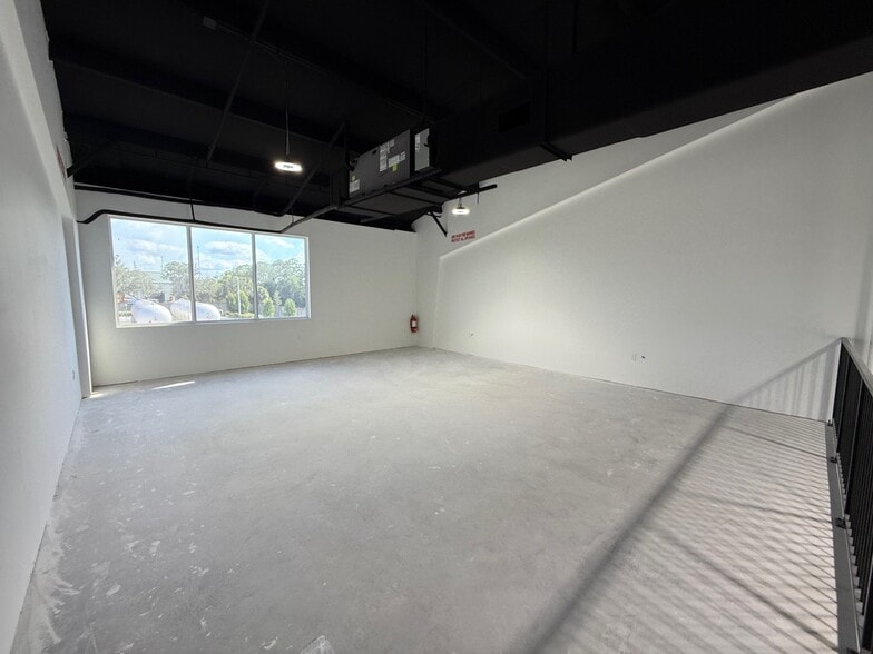 More Photos Of 3584 Plover, Naples Warehouse For Sale