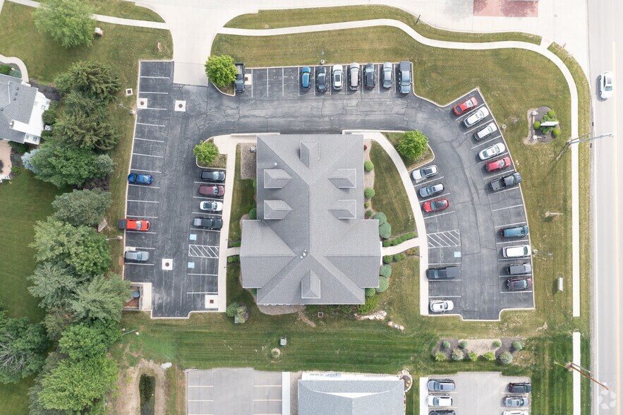 More Photos Of 5445 Detroit Rd, Sheffield Lake Office For Sale