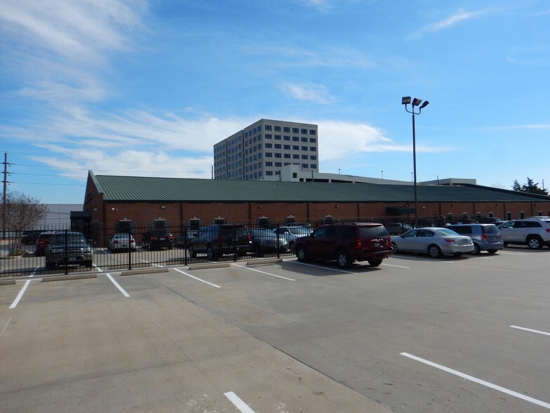 More Photos Of 9945 Bissonnet St, Houston Office For Sale