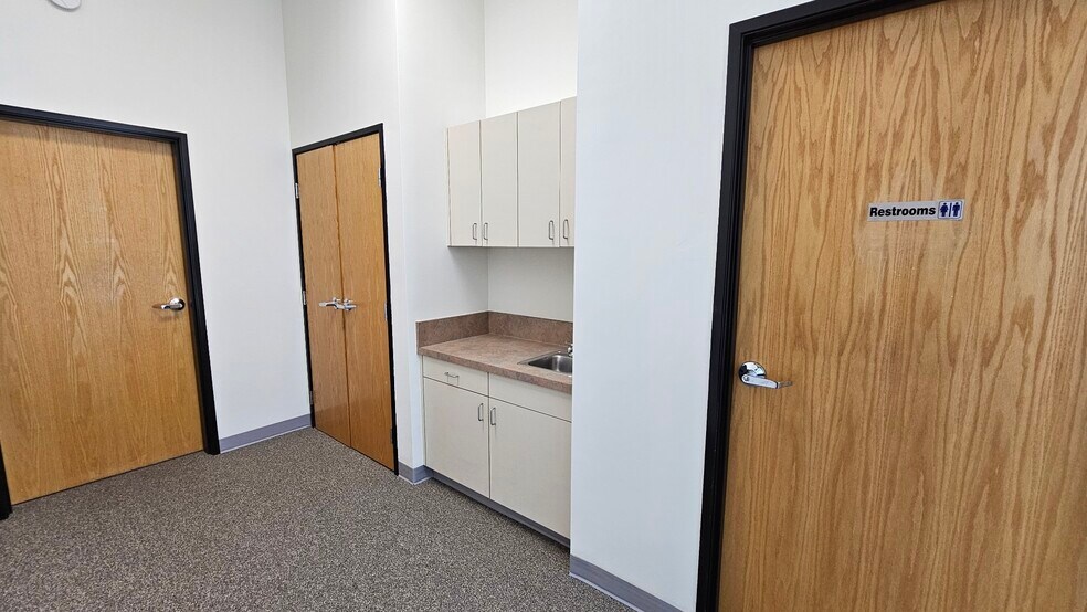 More Photos Of 2306 La Mirada Dr, Vista Warehouse For Lease