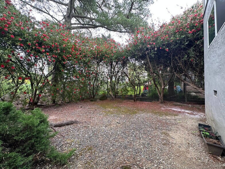 More Photos Of 405 Maple St, Mill Valley Apartments For Sale