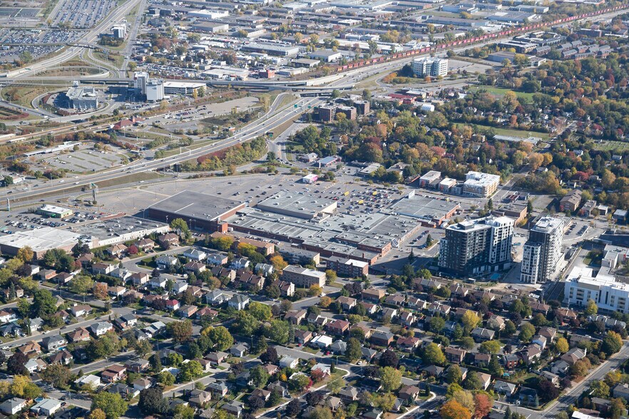 More Photos Of 310-484 Av Dorval, Dorval General Retail For Lease