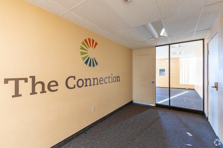 More Photos Of 101 Water St, Norwich Office For Sale