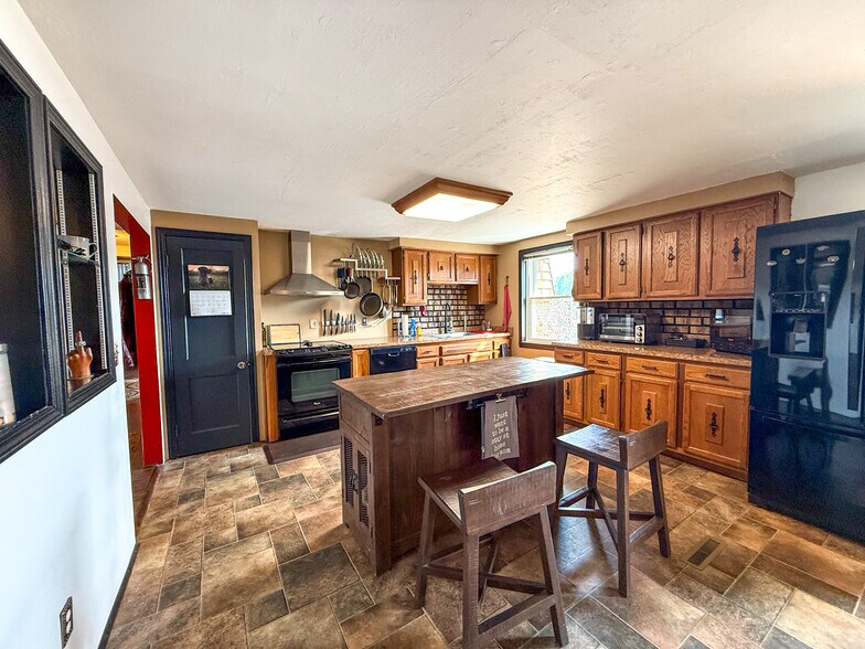 More Photos Of 13080 US 422, Kittanning Storefront Retail Residential For Sale