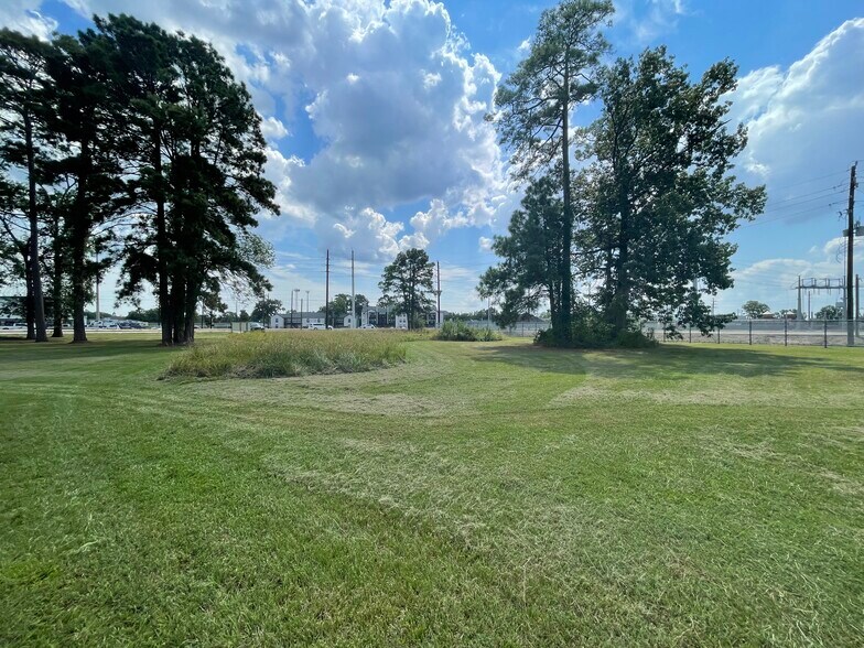 More Photos Of 7927 FM 1960 Rd E, Humble Land For Lease