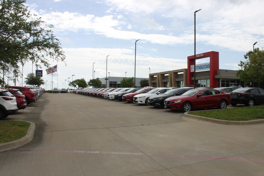 More Photos Of 39490 Lyndon B Johnson Fwy, Dallas Auto Dealership For Lease