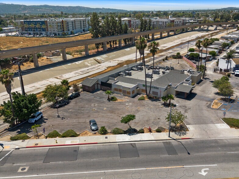 More Photos Of 10478 Valley Blvd, El Monte Restaurant For Sale