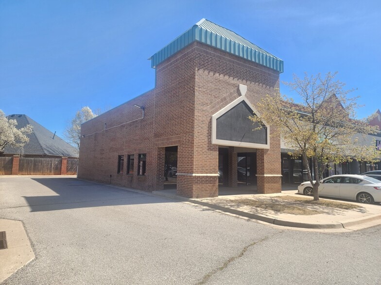 Primary Photo Of 6909 W Hefner Rd, Oklahoma City General Retail For Lease