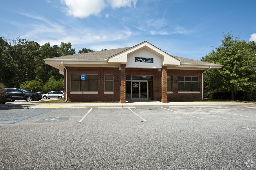 More Photos Of 39 Oak Hill Ct, Newnan Office For Sale