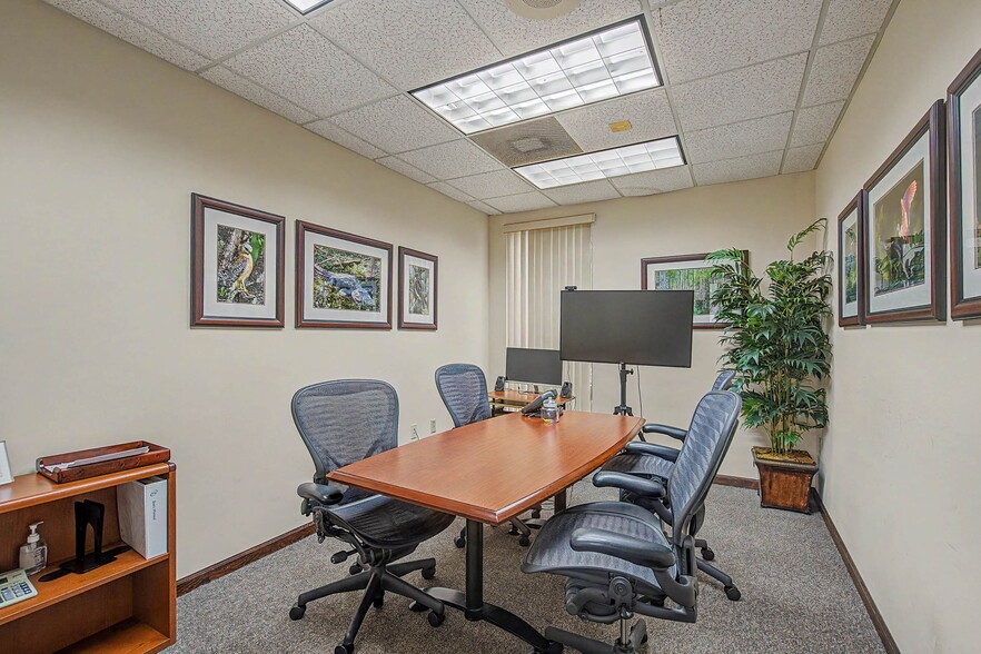More Photos Of 9440 SW 77th Ave, Miami Office For Sale