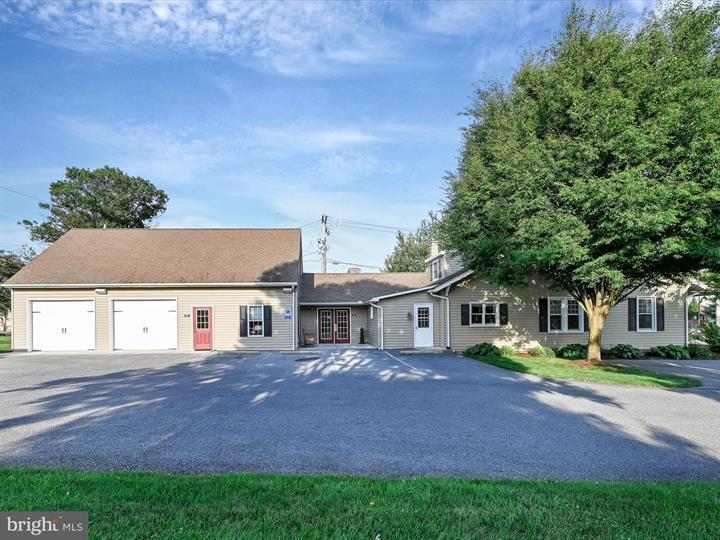 More Photos Of 1175 E Main St, Mount Joy Flex For Lease