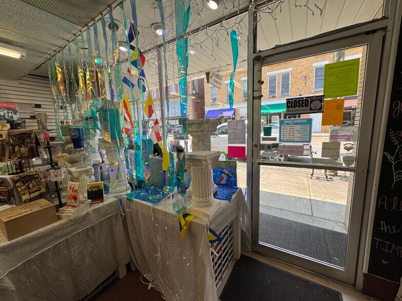 More Photos Of 416 Main St, Point Pleasant Storefront For Sale