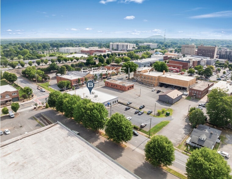 More Photos Of 359 W Main Ave, Gastonia Office For Sale