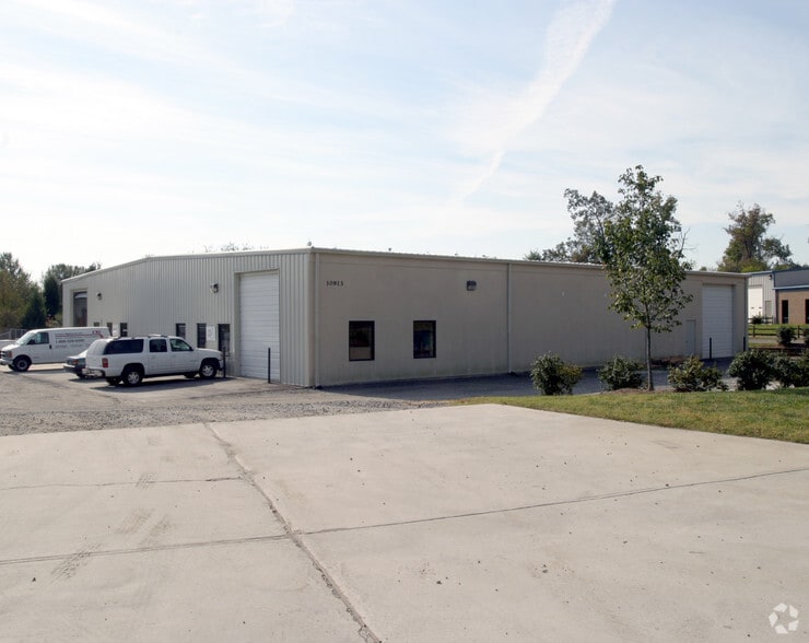 Primary Photo Of 10913 Office Park Dr, Charlotte Unknown For Lease