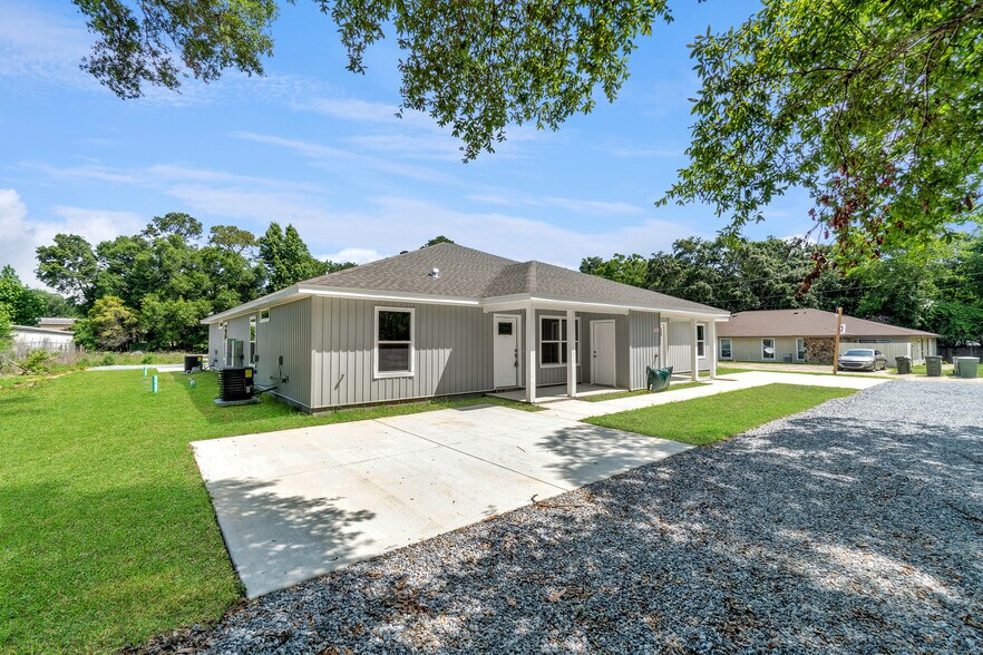 More Photos Of 50 Fulton Ave, Pensacola Apartments For Sale