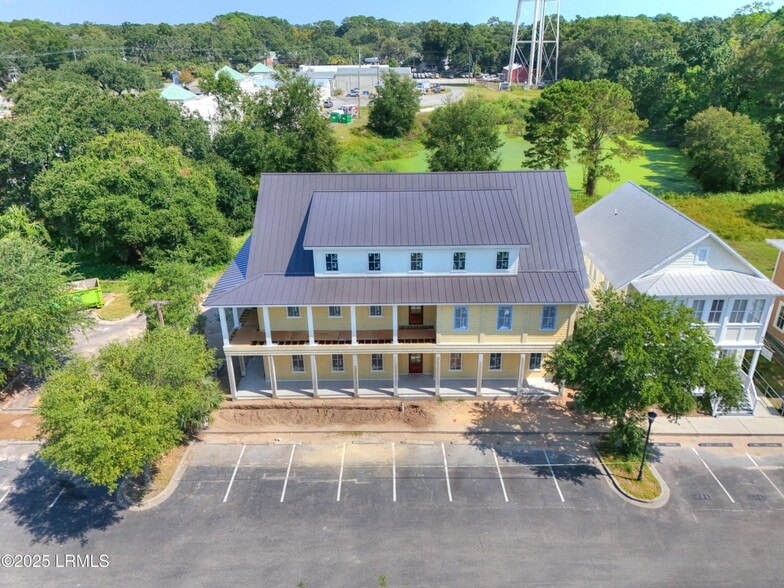 Primary Photo Of 101 Ladys Island Cmn, Beaufort Office For Lease