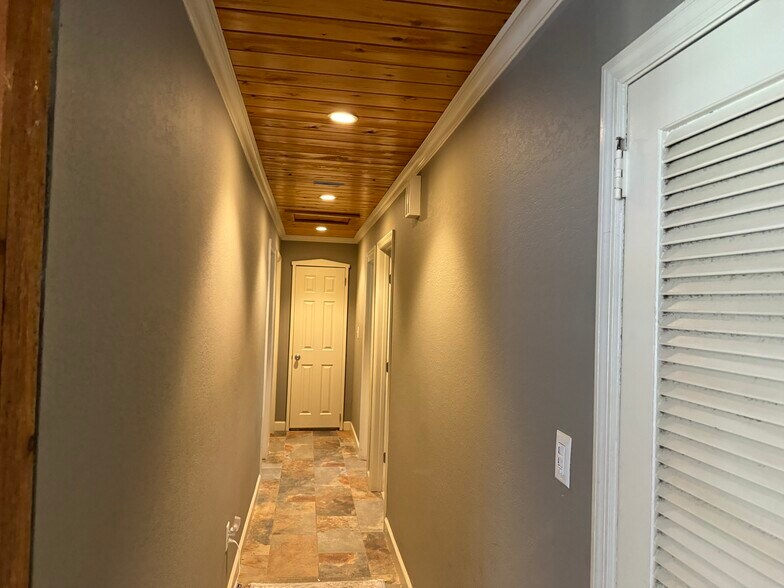 More Photos Of 3830 Clubhouse Rd, Lakeland Industrial For Sale