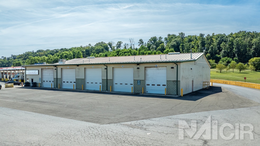 Primary Photo Of 1460 N Ridge Rd, Milton Auto Repair For Lease