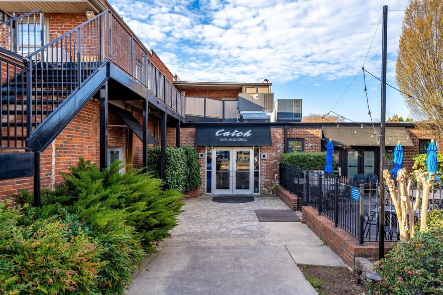 More Photos Of 230 1st St SW, Cleveland Flex For Lease