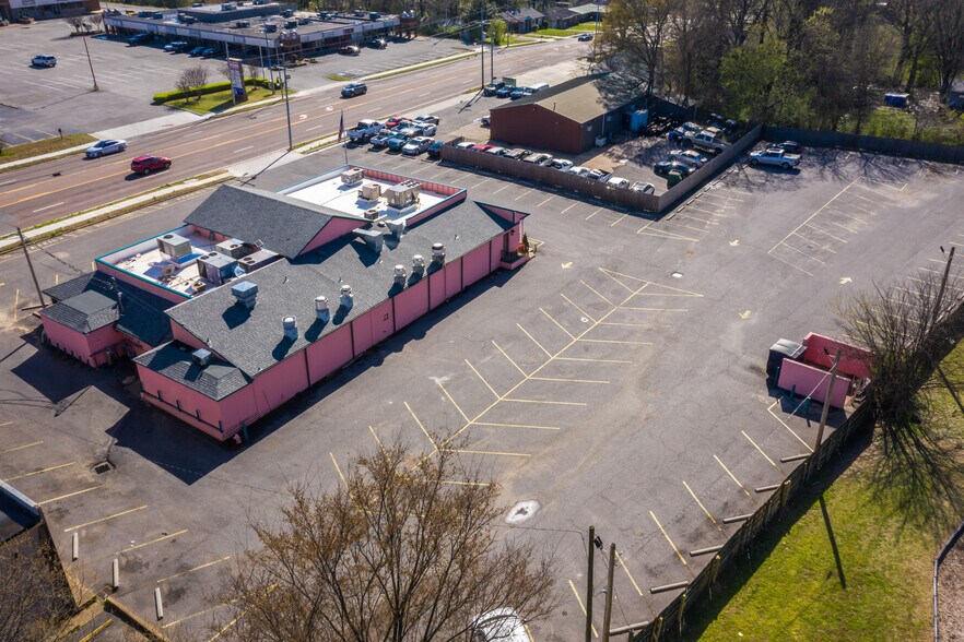 More Photos Of 1226 Main St, Southaven Restaurant For Sale