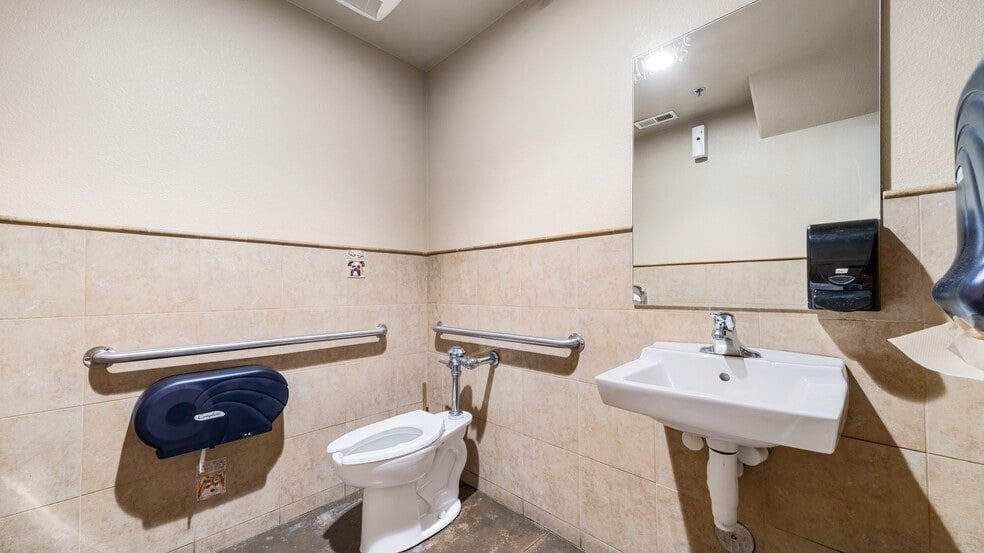 More Photos Of 3160 Highway 50, South Lake Tahoe Restaurant For Sale