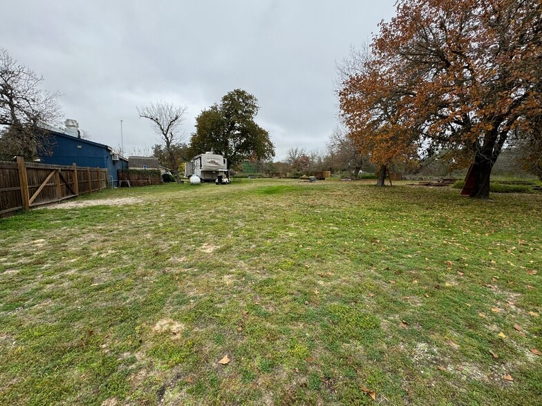 More Photos Of 2275 Old Pleasanton Rd, San Antonio General Retail For Sale