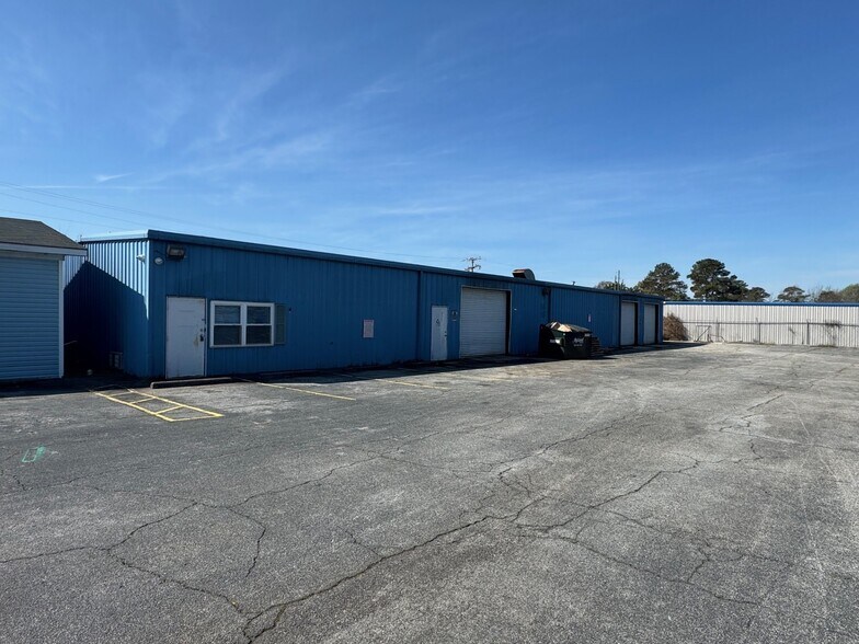 Primary Photo Of 951 Carl Vinson Pky, Centerville Warehouse For Lease