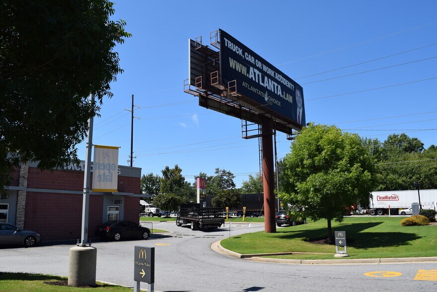 More Photos Of 1949 Mountain Industrial Blvd, Tucker Restaurant For Sale